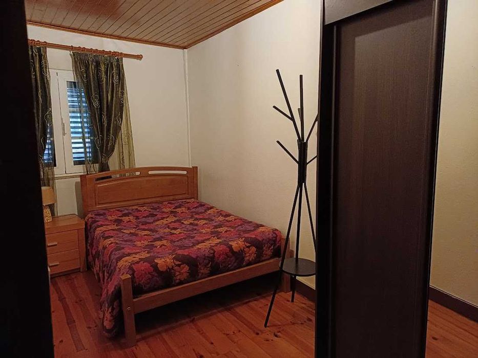Arrendamento T2 – 1.º Andar em Vila Real (Zona Histórica) com cave e Jardim