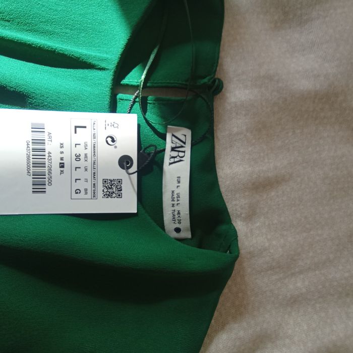 Blusa feminina verde, mangas compridas, Zara
