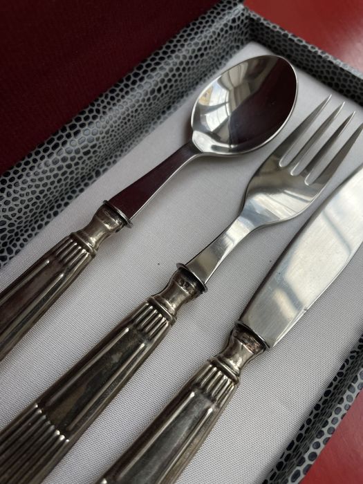 Talheres de prata criança