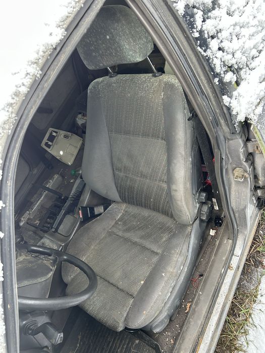 Продам Опель цілою бо по запчастинах Є Декілька варіантів