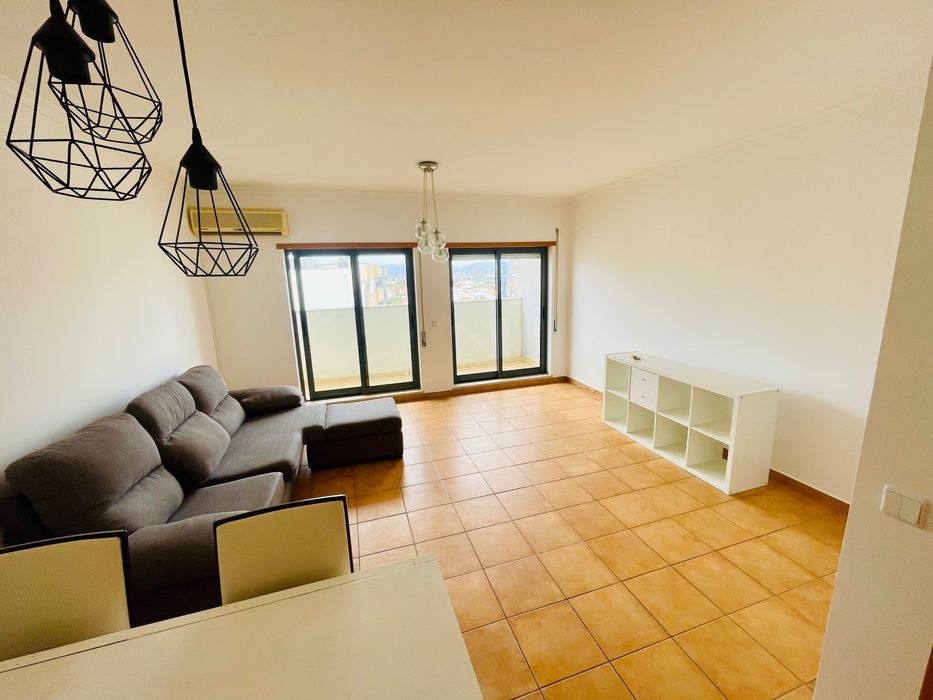 Quartos individuais com cama de solteiro  em Faro