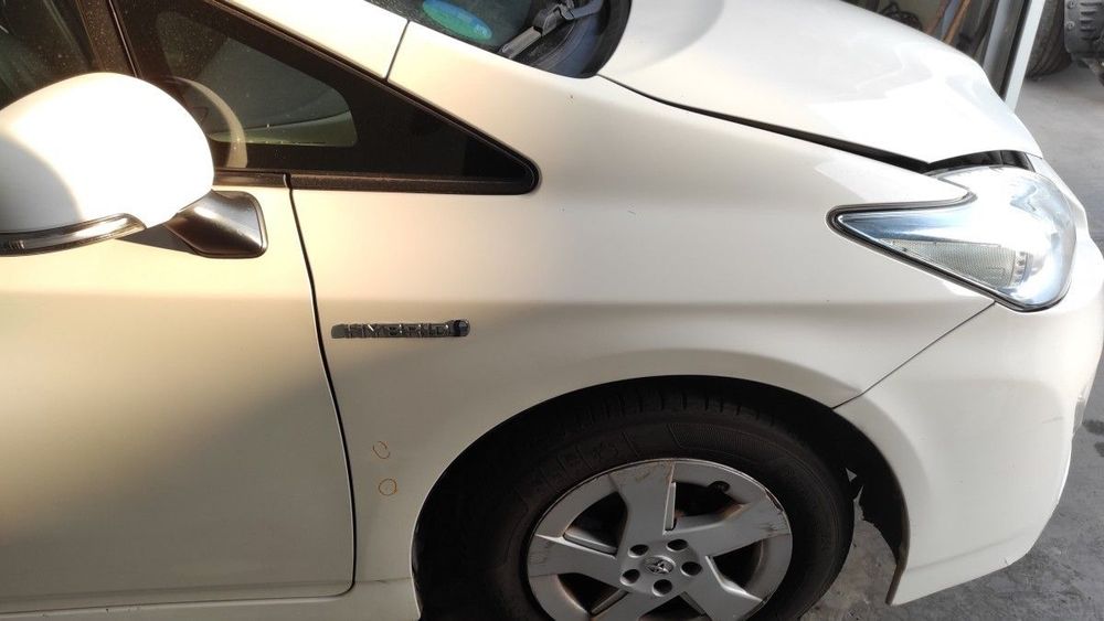 GUARDA-LAMAS FRENTE DIREITO TOYOTA PRIUS (NHW30) ECO