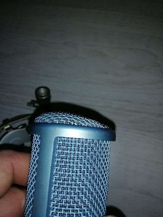 AKG Perception P120
