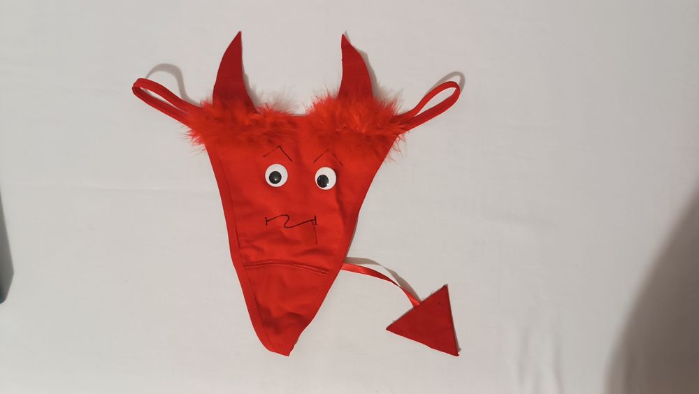 Tanga diabinha. Nova em caixa. S/M