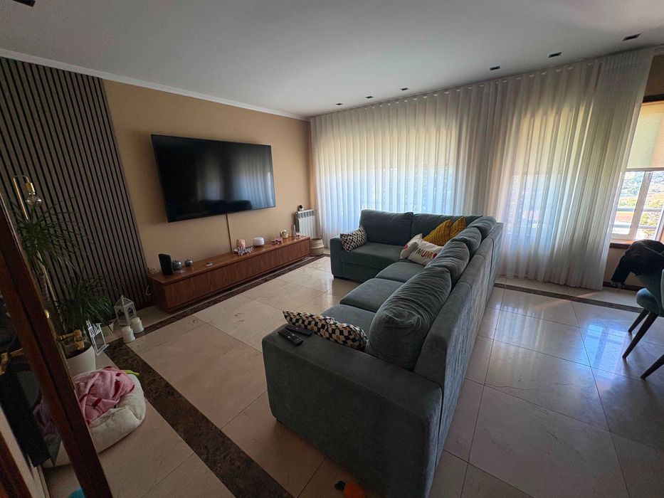 Sofa  tipo L bom estado