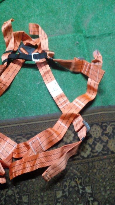 Продам монтажний пояс новий 700гр.страхувальний 500гр.