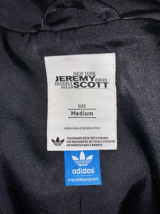 Casaco adidas jeremy scott paetê