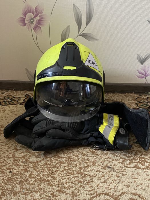 Каска пожежного Rosenbauer HEROS Titan