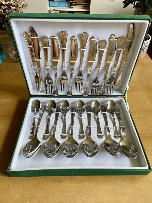 Conjunto de 24 Talheres Novos - Sporting