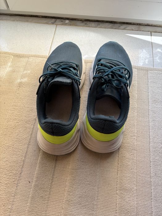 Ténis adidas corrida 44