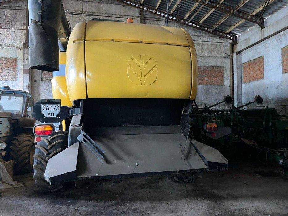 Комбайн New Holland CX8080
