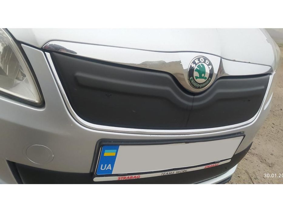 Skoda Fabia 2011-2014 Зимова накладка на решітку матова (верхня)