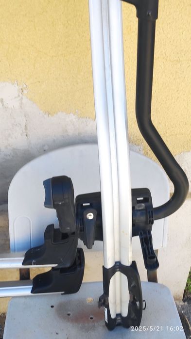 Barras de tejadilho e suporte de bicicleta