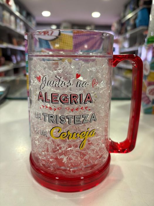 Canecas de gelo com frases