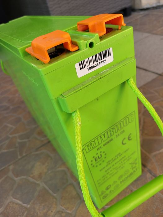 Акумуляторні батареї для ДБЖ Monbat 100A 12V