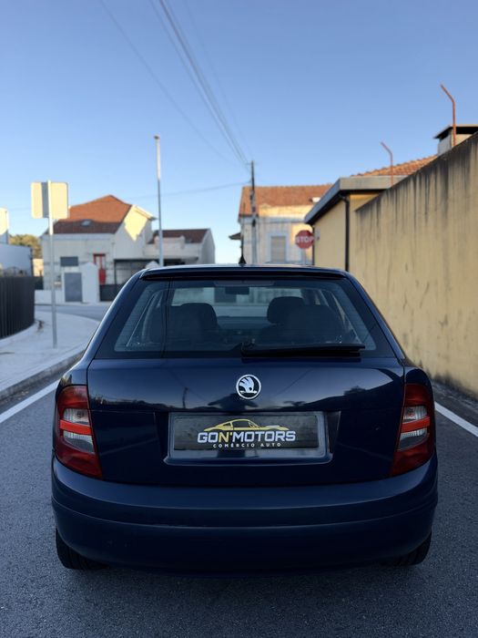 SKODA FABIA 1.4 GASOLINA | 5 PORTAS | 5 LUGARES