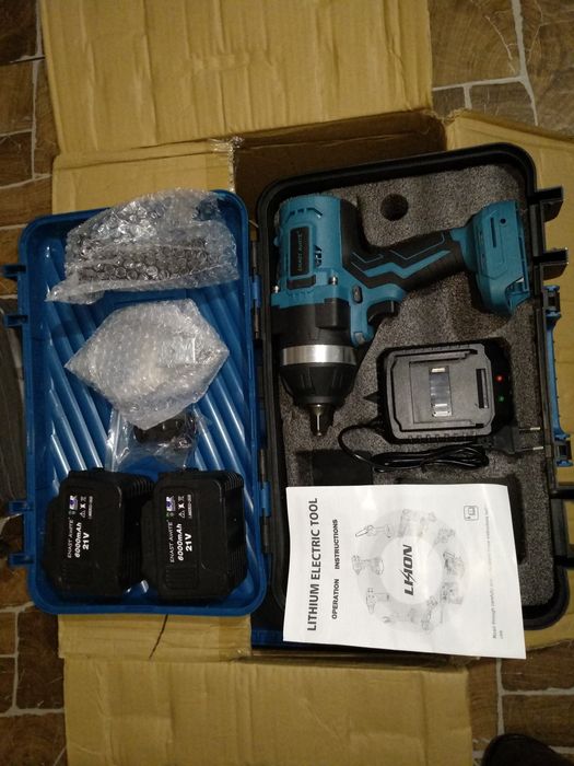 Потужний гайковерт 1/2