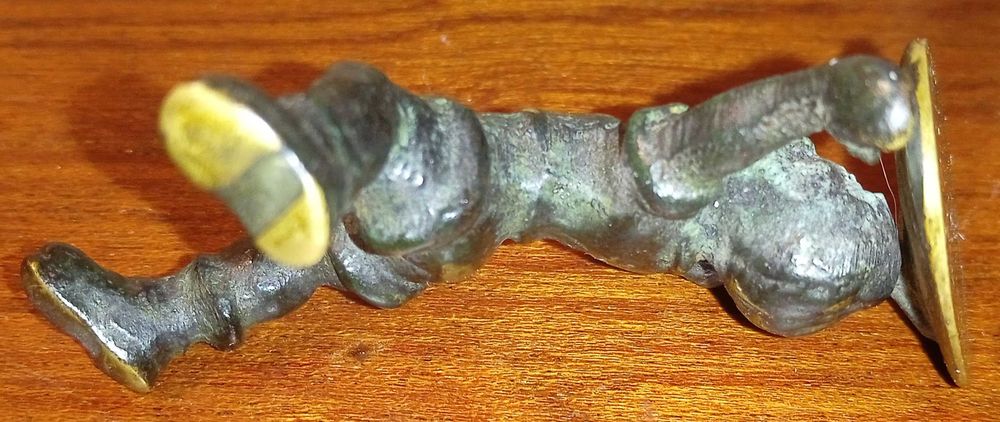 Pequena Estatueta em Bronze432430741707837443