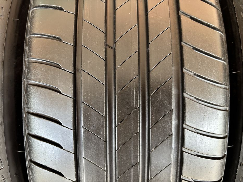 Комплект літніх шин 215/60R17 Bridgestone