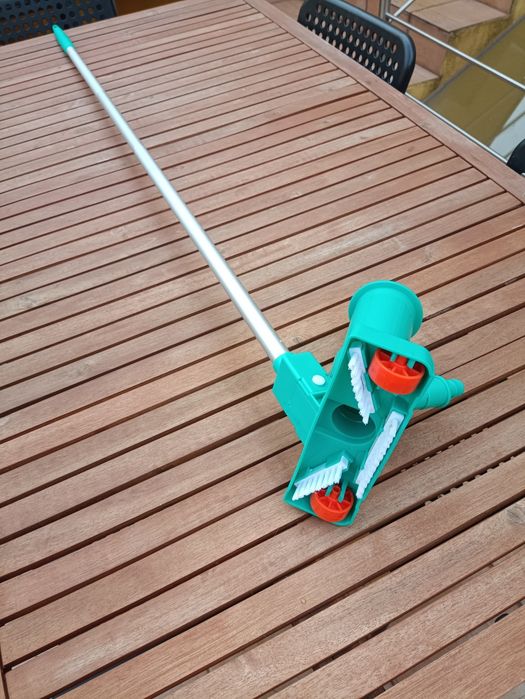Aspirador de piscina