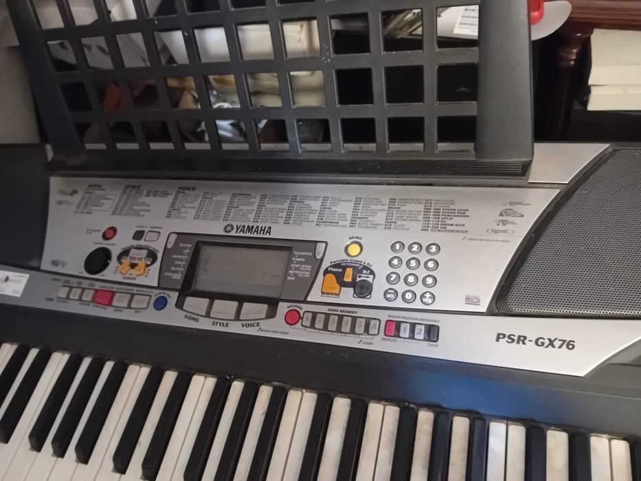 Teclado profissional Yamaha PSR-GX76 nunca usado