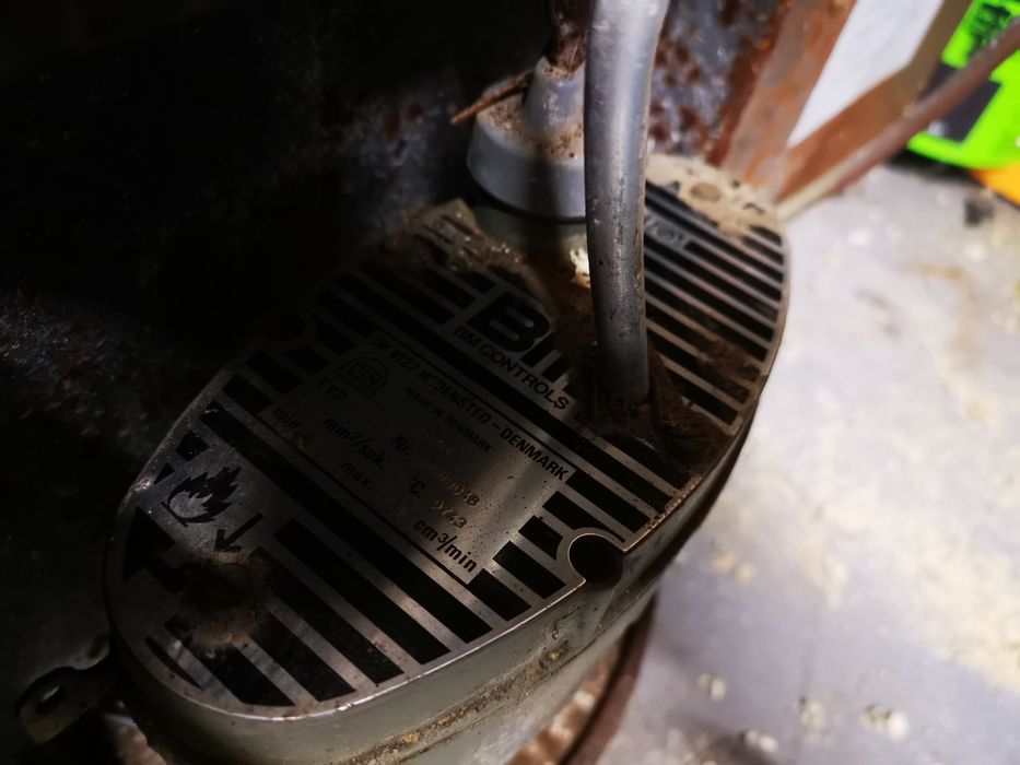 Żeliwny kominek fracuski na olej EFEL harmony 1