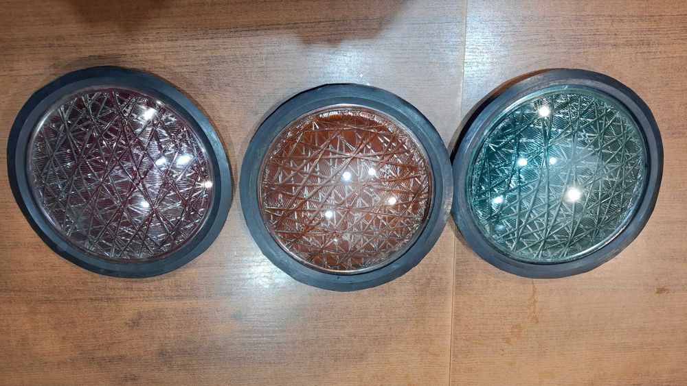 Sygnalizacja świetlna same klosze.