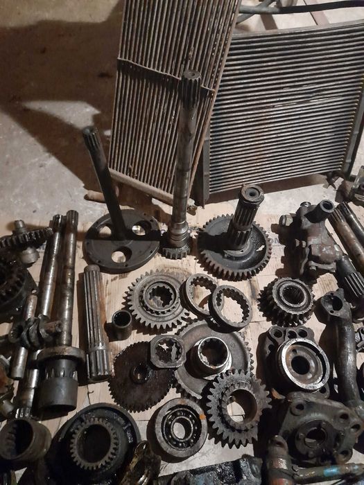 Запчасти до МТЗ Б/У