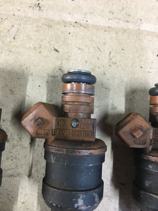 Форсунка Hyundai Elantra Tiburon Lantra Coupe 2.0 БЕНЗИН.