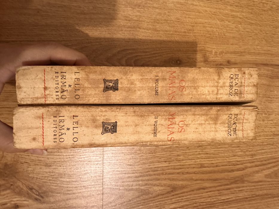 Livros Os Maias de Eça de Queiroz 2 volumes- 1945