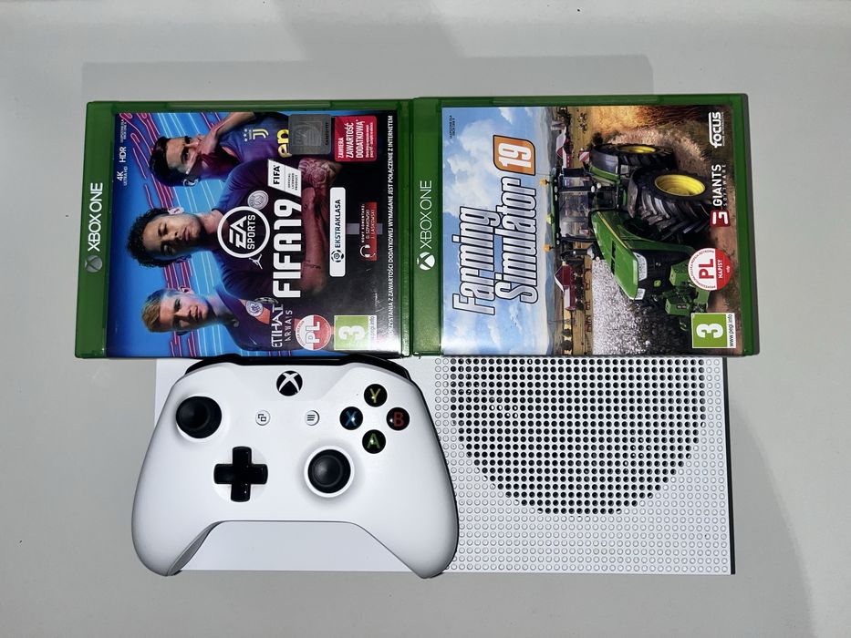 Konsola Xbox one s 1tb z dwoma padami