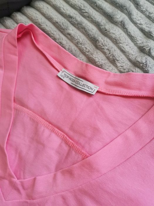 T-shirt V neck różowy TMC Moda
