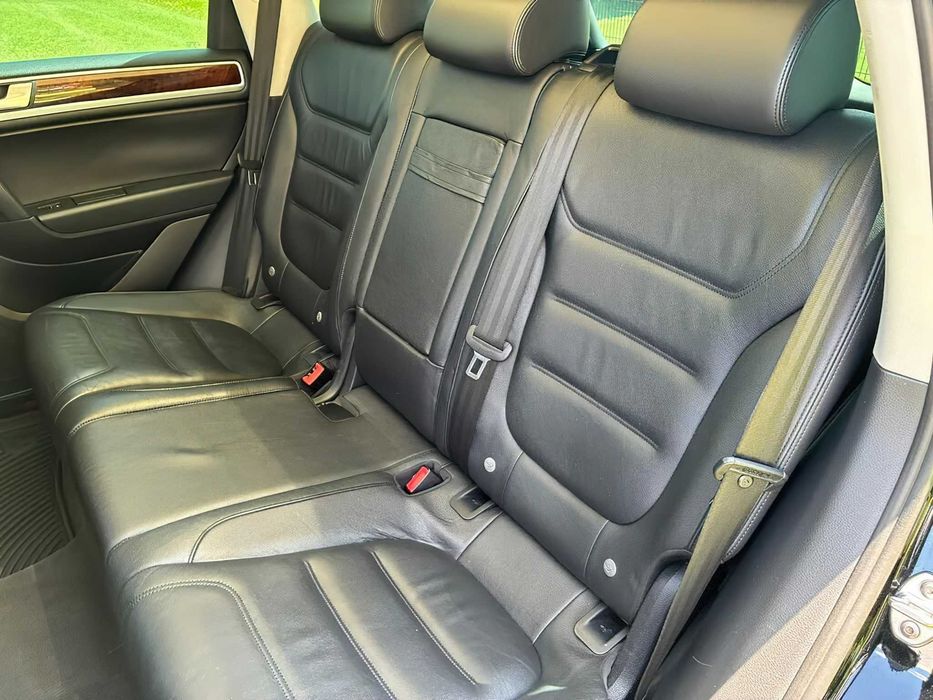 Volkswagen Touareg Executive      2013