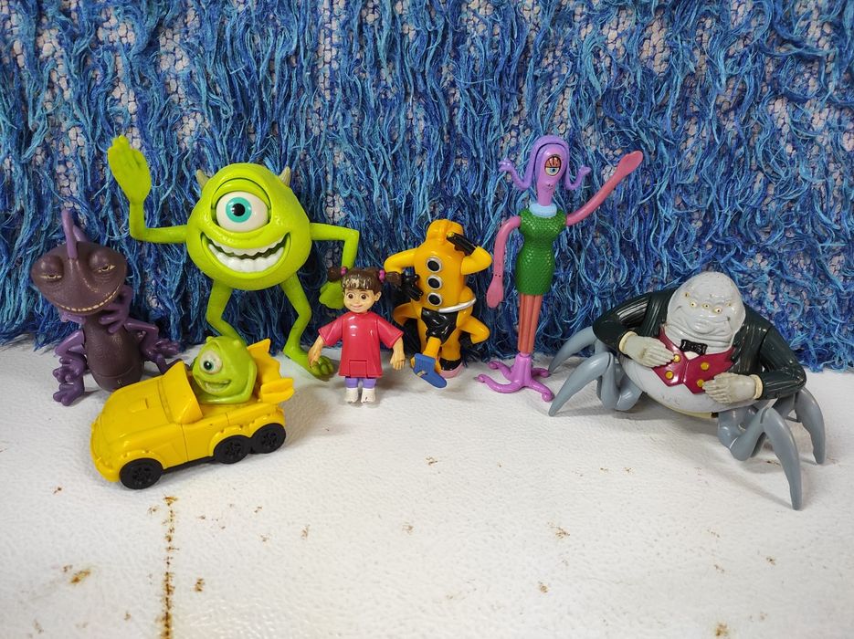 Disney Pixar - Monstros & Companhia+ Universidade / Carros / Uma Vida de Inseto / Os Incríveis