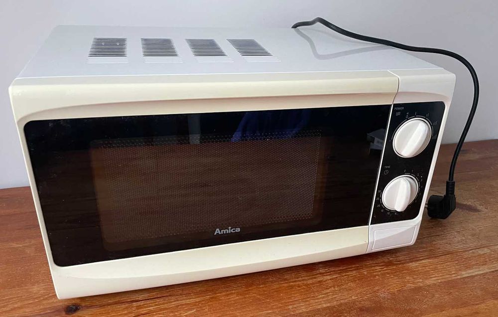 Kuchenka mikrofalowa Amica AMG20M70V