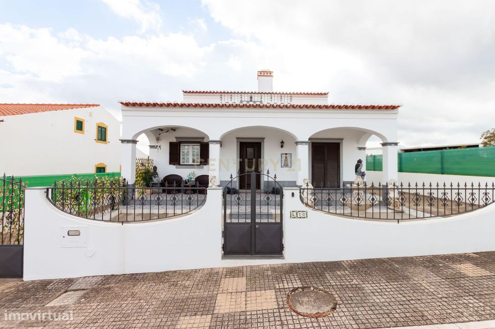 Charmosa Moradia T4 em Estremoz