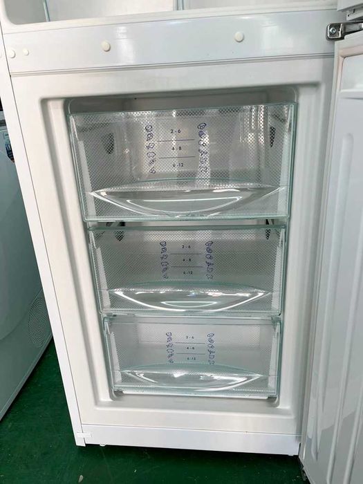 Lodówka Liebherr 181 cm, CUP3021, szerokość 55 cm, 269 litrów, A+