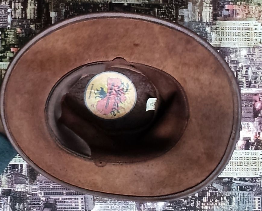 Ковбойска шляпа. Виробництво Австралія.

НАТУРАЛЬНА ШКІРА

ВИРОБЛЕНО В