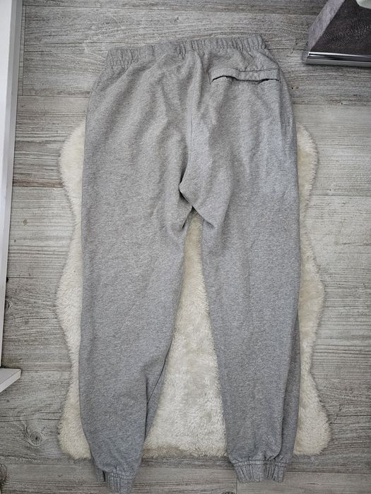 Spodnie dresowe Nike Rozmiar S Szare Dres dresy nike Swoosh Spodnie