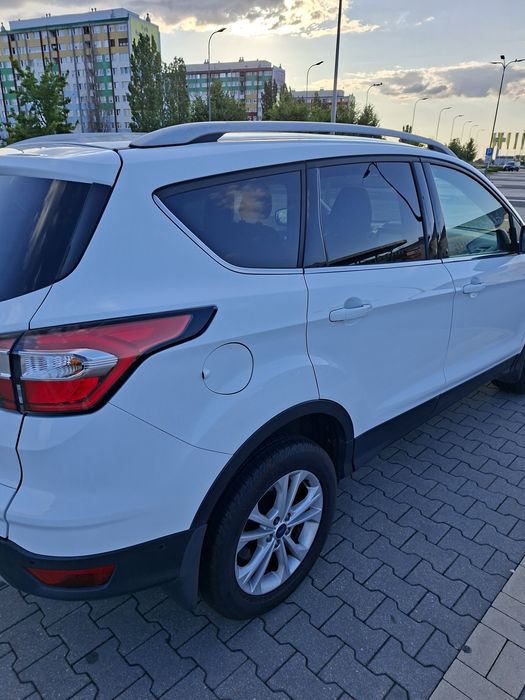 Sprzedam ford kuga na gwarancji