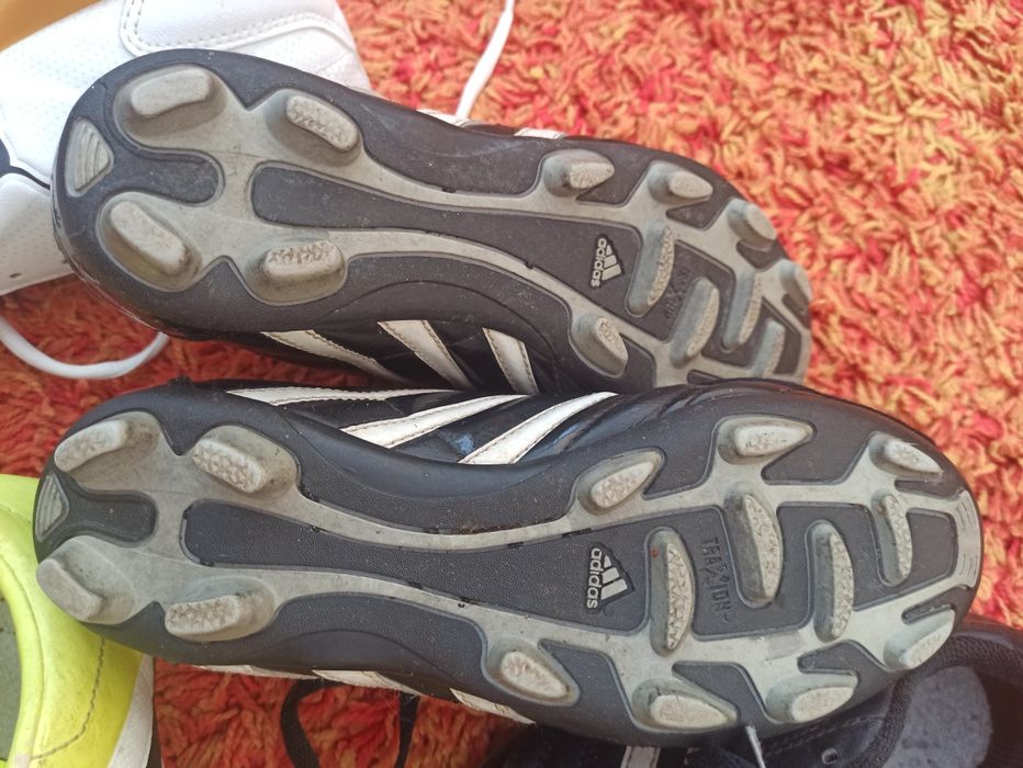 Chuteiras Adidas 35