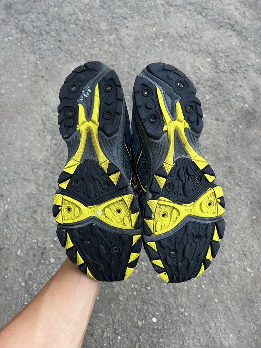 Кросівки Asics (gore-tex)