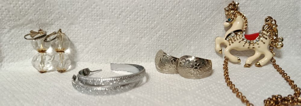 Біжутерія жіноча + дзеркальце і пояс