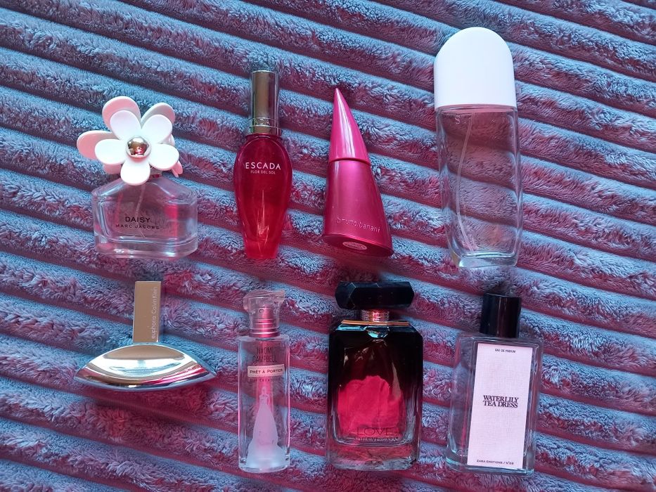 Puste butelki po perfumach