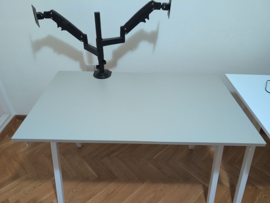 Dois Secretarias Ikea