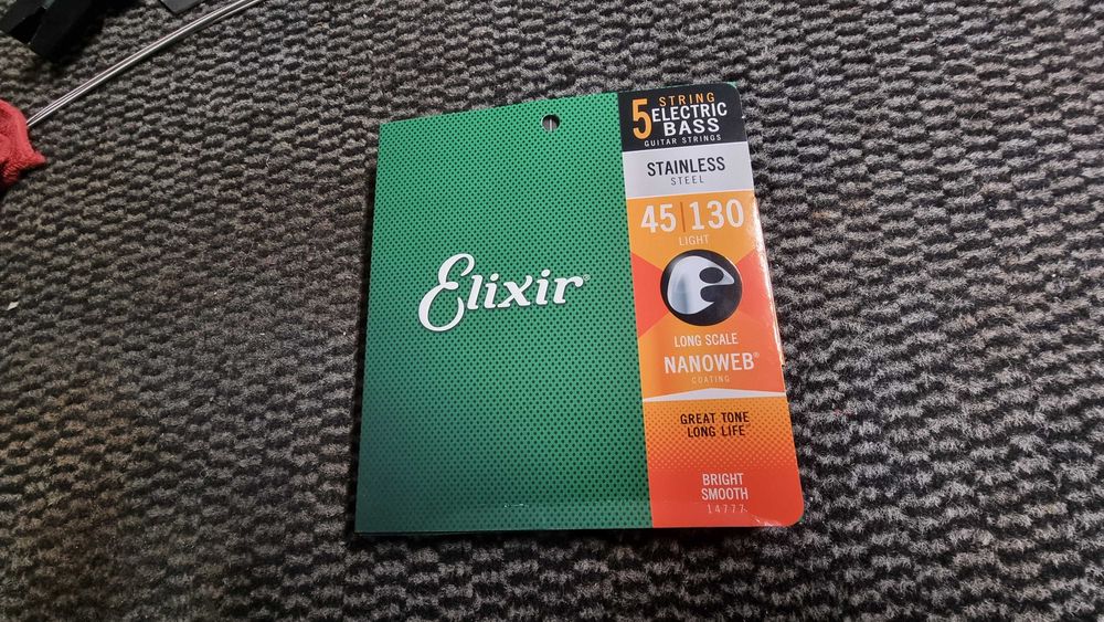 Cordas Baixo 5 Elixir Stainless Steel Nanoweb 45-130 (Novas/Seladas)