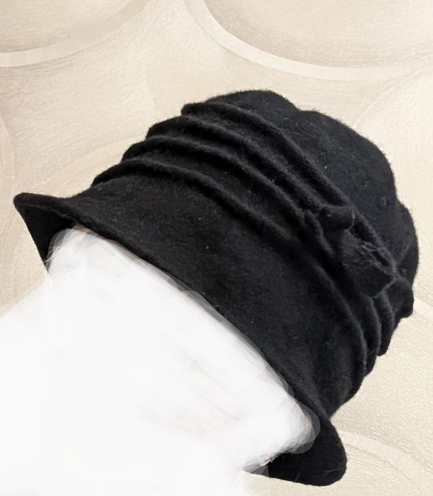 Капелюшки жіночі