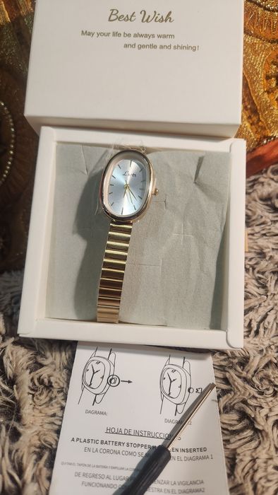 Relogio novo vintage com caixa elegante