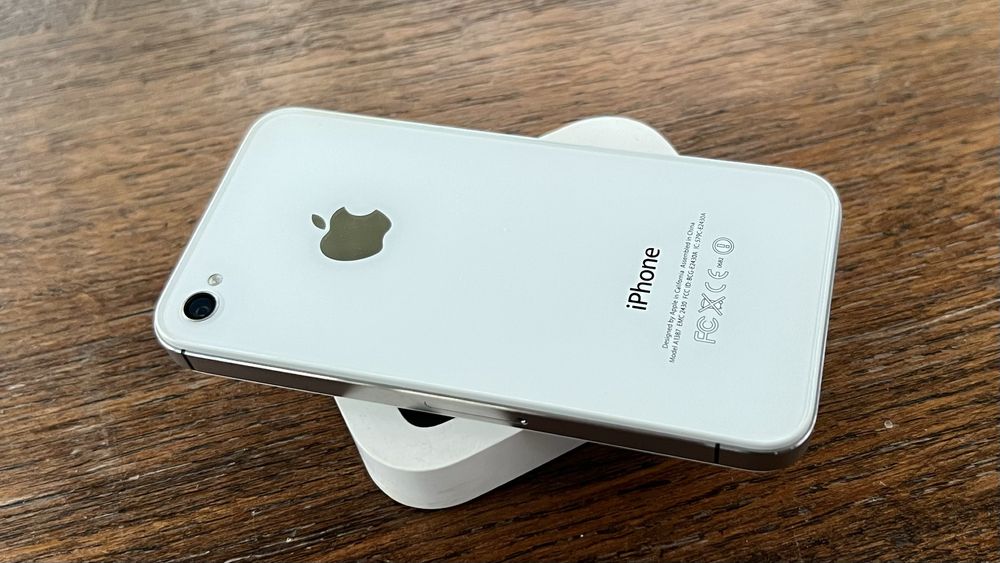 Колекция iPhone 4S iOS 8.4.1 как новый!