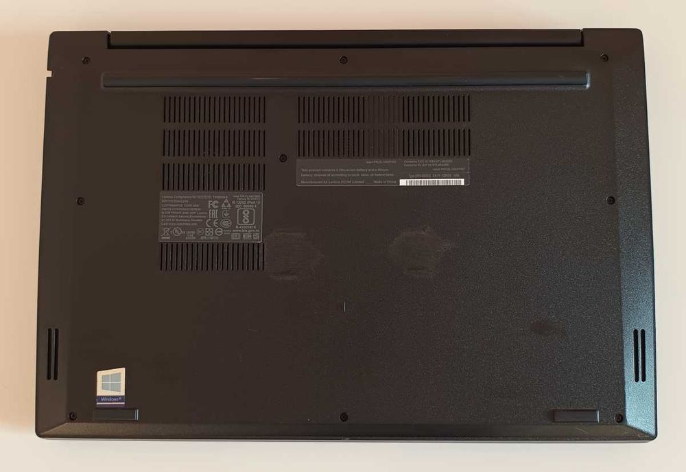 Lenovo ThinkPad E585 15.6" Ryzen 3, 8Gb DDR4, 128 SSD + 500Gb, Type-C